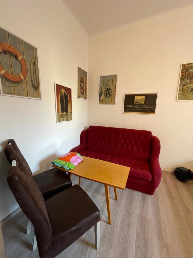 Red&Black Apartment City Centr, Na Hradbach 118 俄斯特拉发 外观 照片