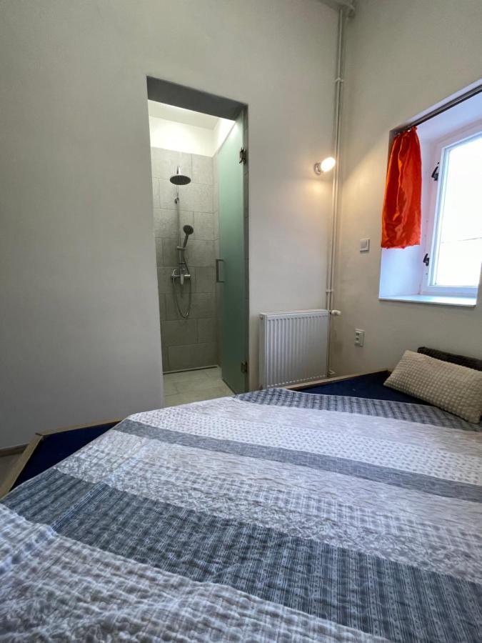 Red&Black Apartment City Centr, Na Hradbach 118 俄斯特拉发 外观 照片