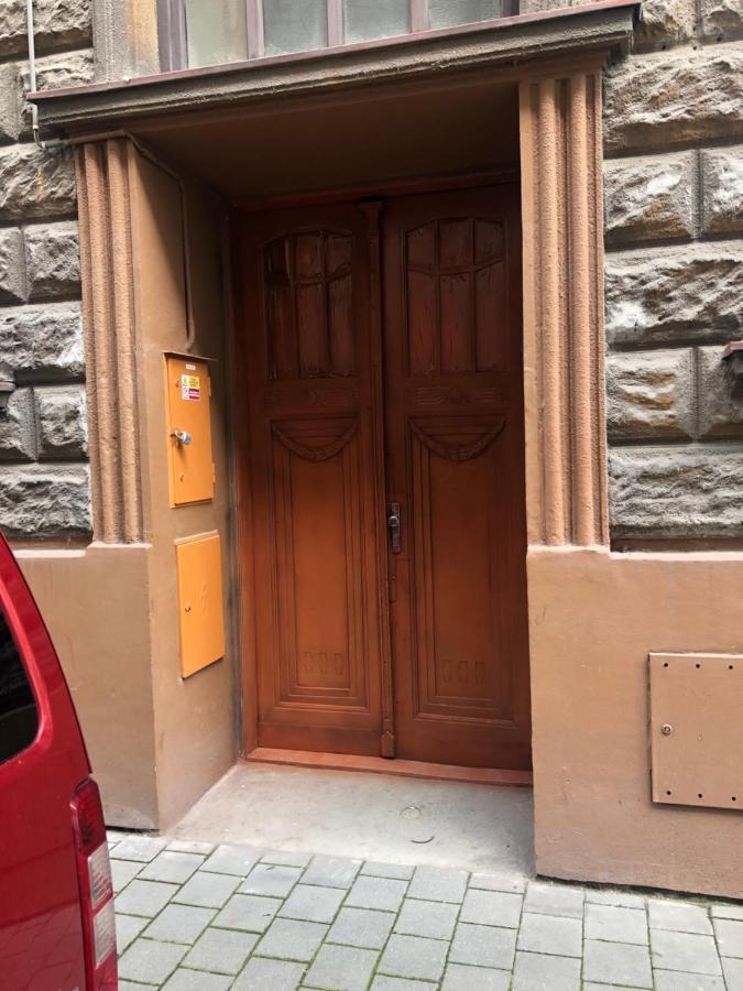 Red&Black Apartment City Centr, Na Hradbach 118 俄斯特拉发 外观 照片