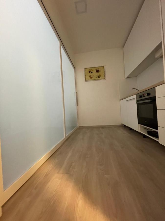 Red&Black Apartment City Centr, Na Hradbach 118 俄斯特拉发 外观 照片