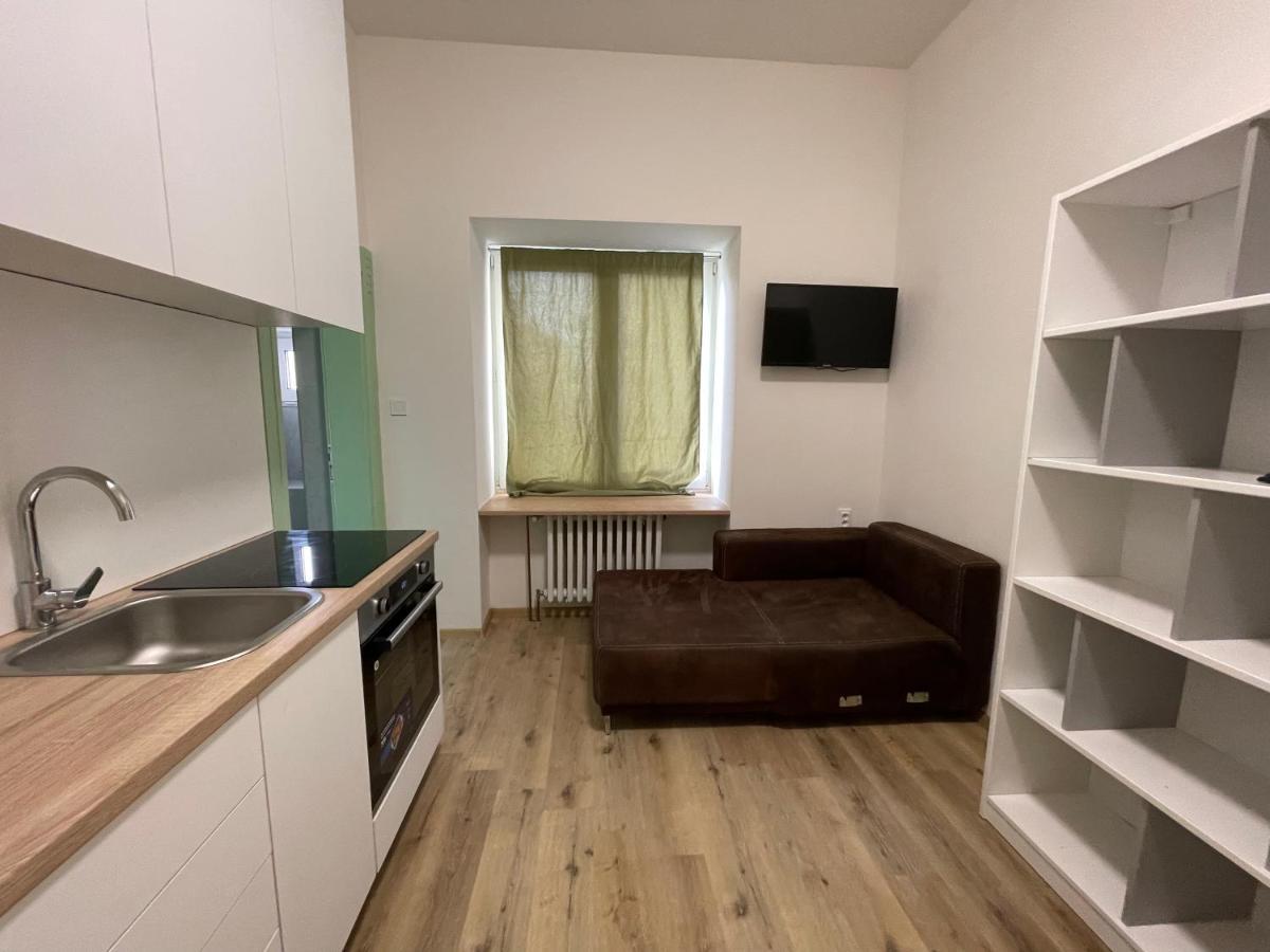 Red&Black Apartment City Centr, Na Hradbach 118 俄斯特拉发 外观 照片