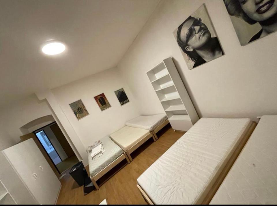 Red&Black Apartment City Centr, Na Hradbach 118 俄斯特拉发 外观 照片