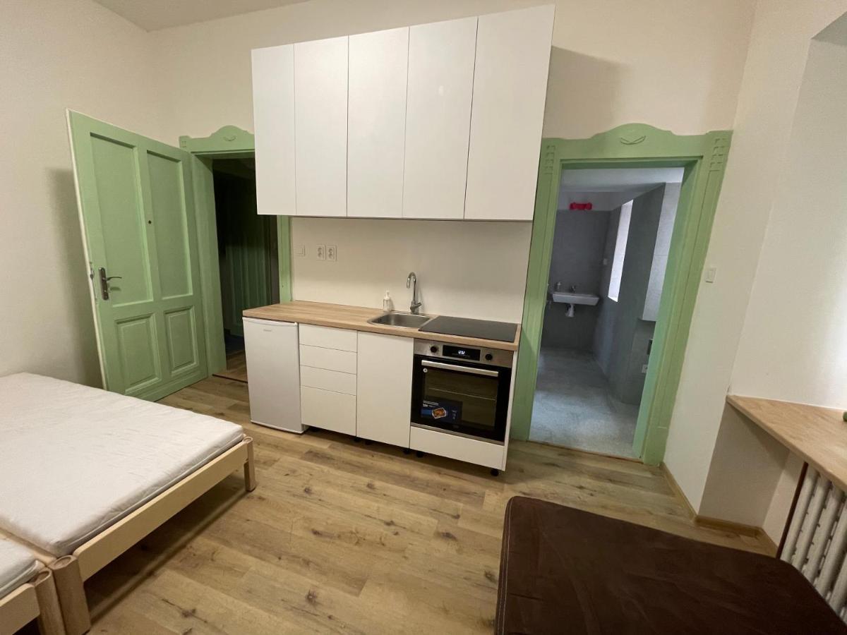 Red&Black Apartment City Centr, Na Hradbach 118 俄斯特拉发 外观 照片